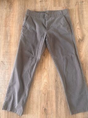 Haggar In Motion Men's Gray Straight Fit Chino Pants Size 34x32 Stretch